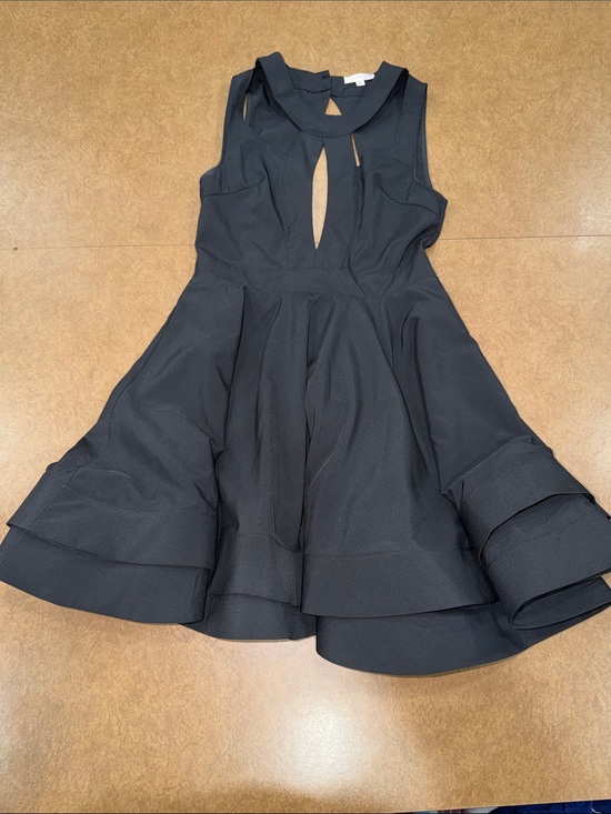 Luxxel Dresses & Skirts - Luxxel Black Sleeveless Fit-&-Flare Mini Cocktail Dress w/ Keyhole Horsehair Hem